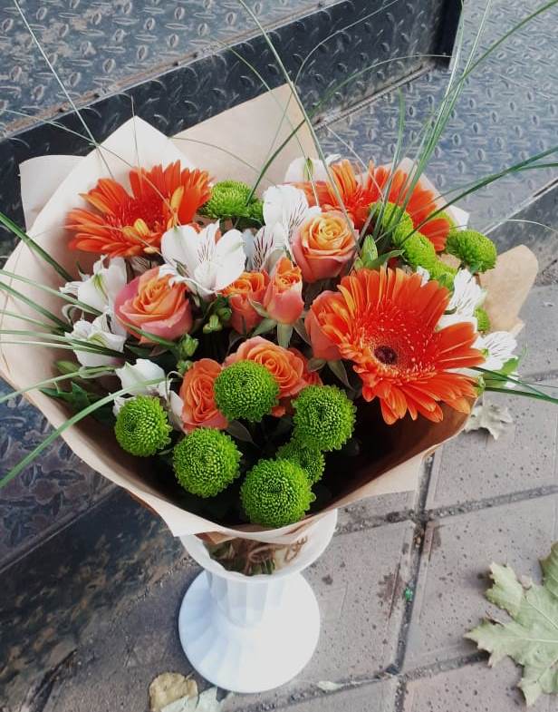 Букет цветов из: Герберы, Хризантемы, Альстромерии и Розы в Благовещенской