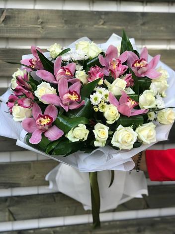Букет цветов из: Розы и Хризантемы в Благовещенской