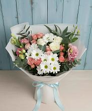 Букет цветов из:  Розы, Лизиантусы и Хризантемы в Благовещенской