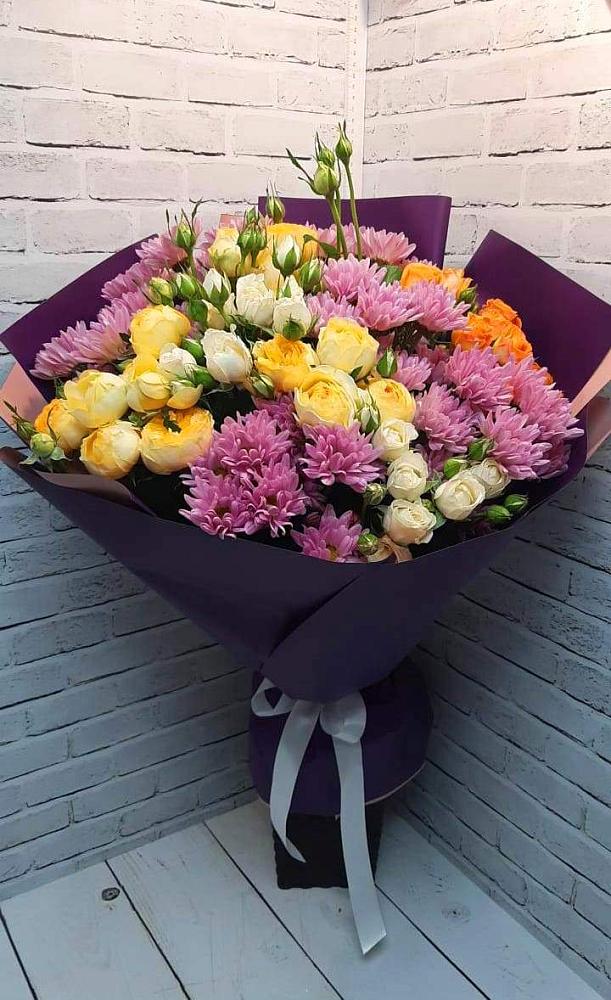 Букет цветов из: Хризантемы и Розы в Благовещенской