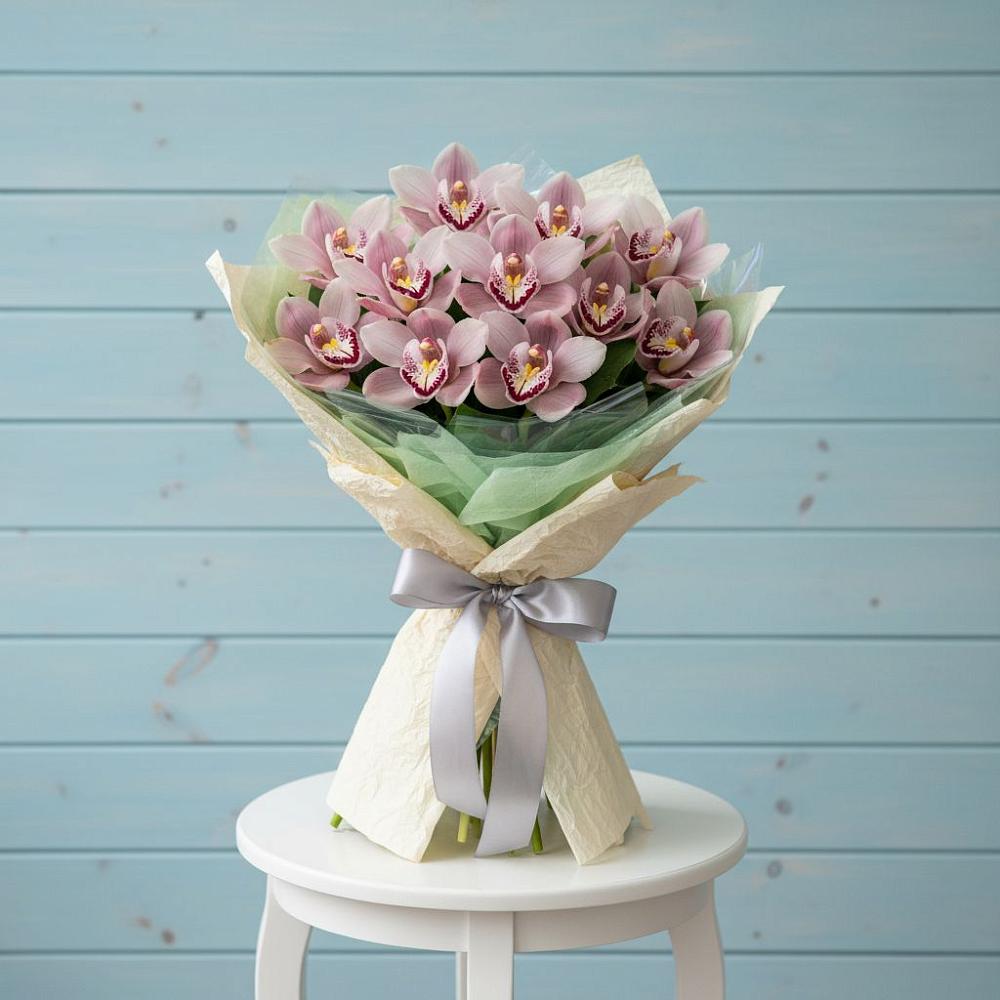 Букет цветов из: Орхидеи и Розы в Благовещенской