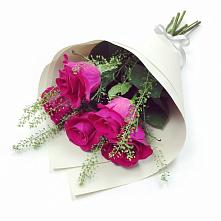Букет цветов из:  Розы в Благовещенской