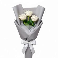 Букет 3 белые розы в Благовещенской