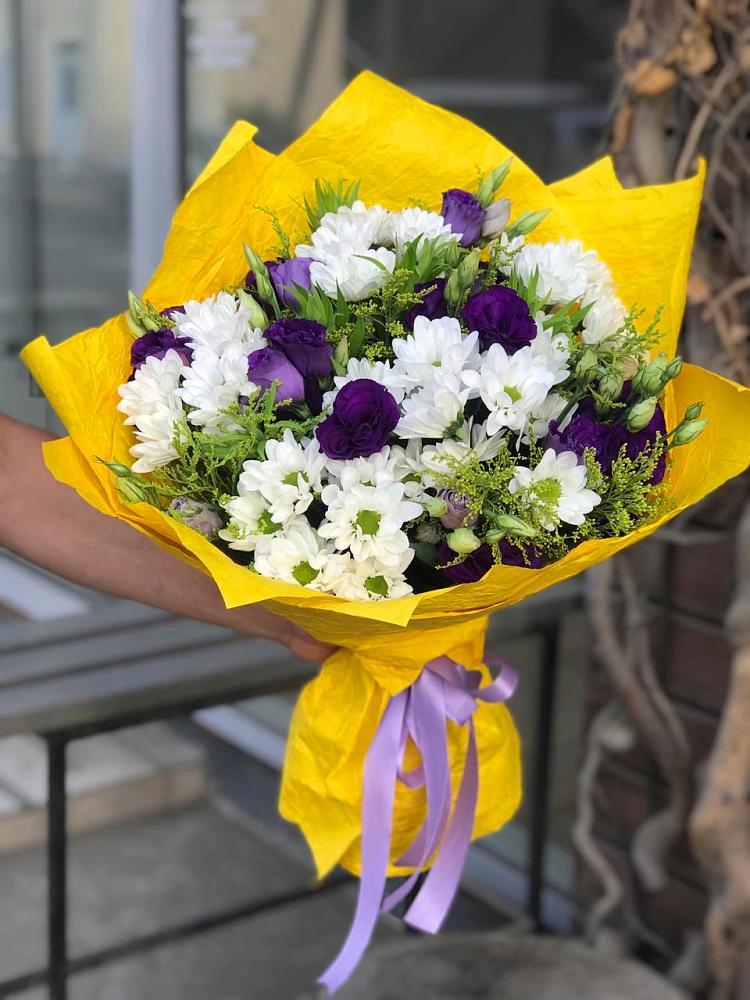 Букет цветов из: Ирисы, Хризантемы и Ромашки в Благовещенской
