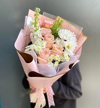 Букет цветов из:  Хризантемы и Розы в Благовещенской