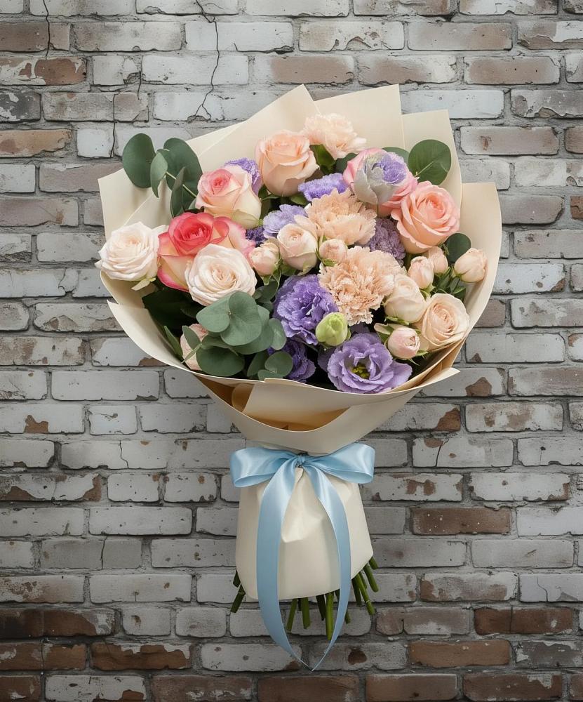 Букет цветов из: Розы, Лизиантусы и Гвоздики в Благовещенской