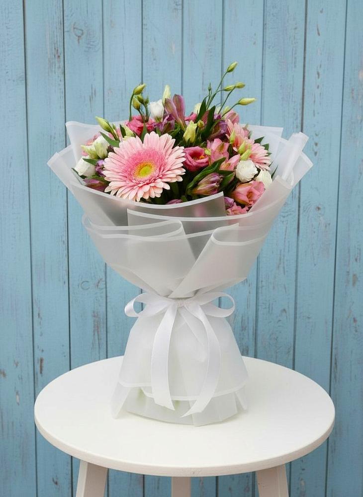 Букет цветов из: Герберы, Альстромерии и Лизиантусы в Благовещенской