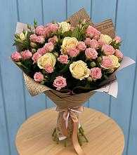 Букет цветов из:  Розы в Благовещенской