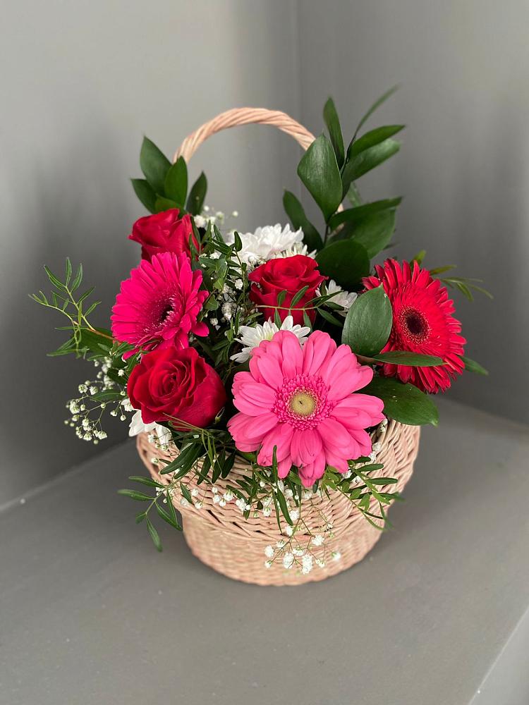Цветочная композиция из Розы, Хризантемы и Герберы в корзине в Благовещенской