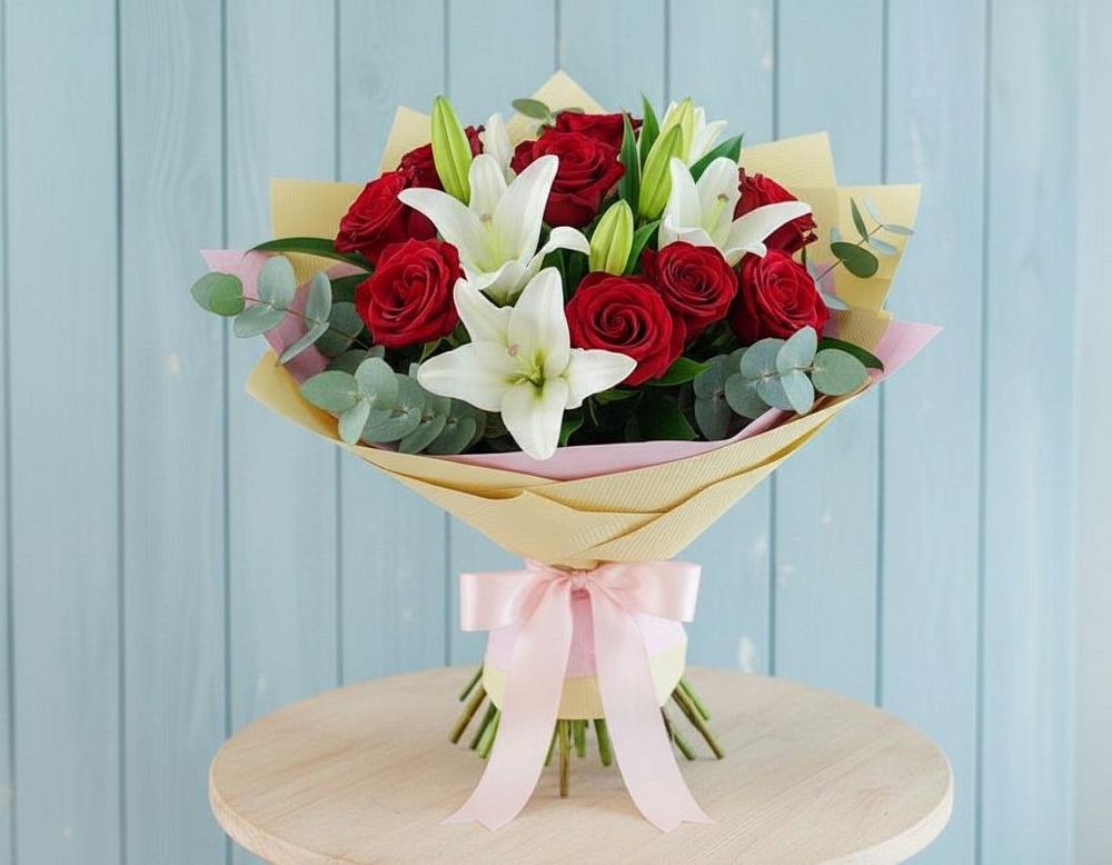 Букет цветов из: Лилии и Розы в Благовещенской